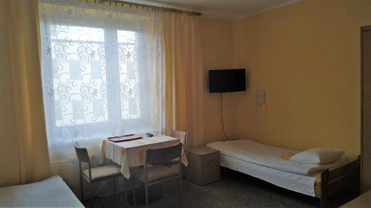 Hotel Eden Rzeszów Buitenkant foto