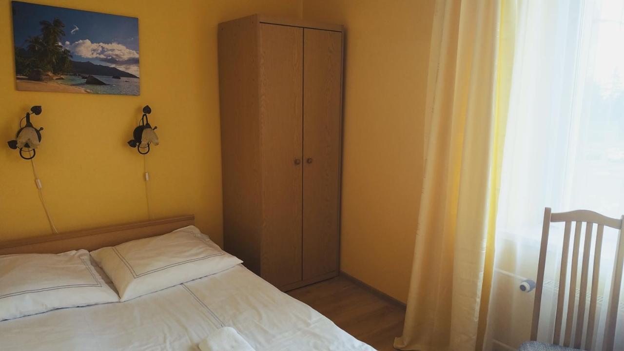 Hotel Eden Rzeszów Buitenkant foto