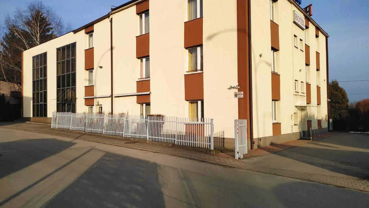 Hotel Eden Rzeszów Buitenkant foto