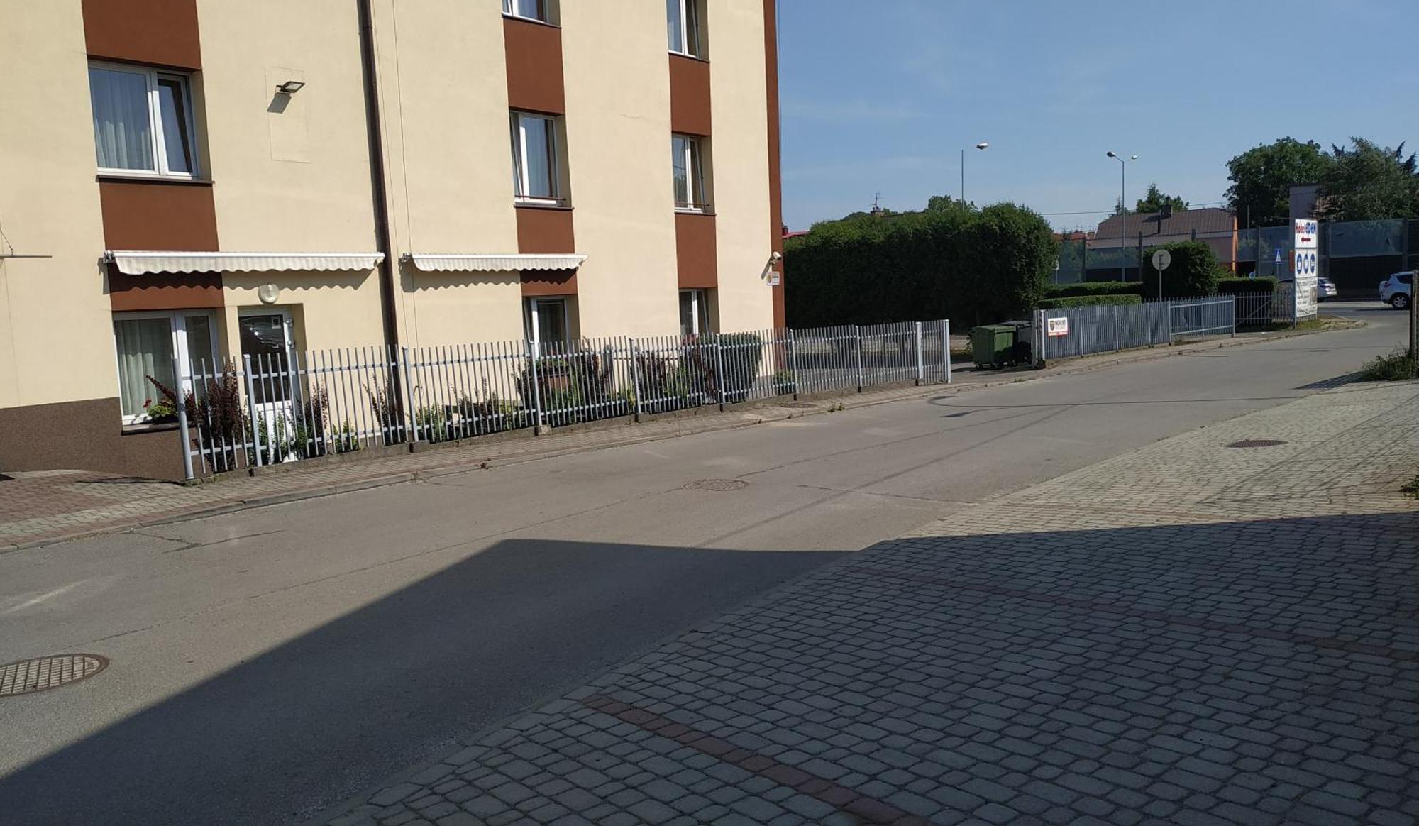 Hotel Eden Rzeszów Buitenkant foto