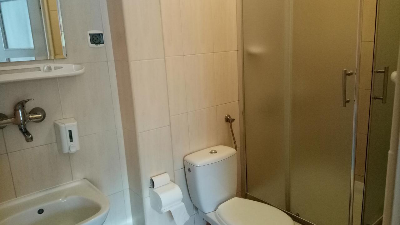 Hotel Eden Rzeszów Buitenkant foto