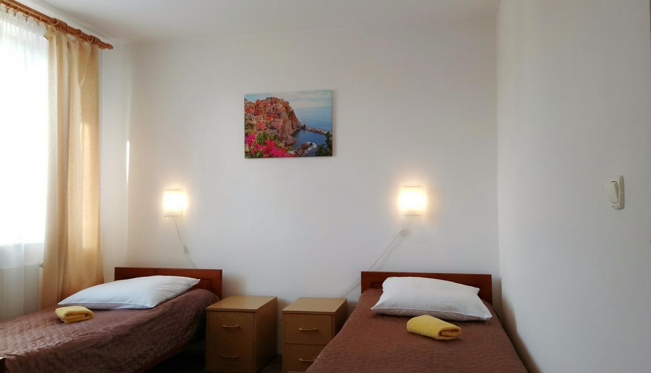 Hotel Eden Rzeszów Buitenkant foto