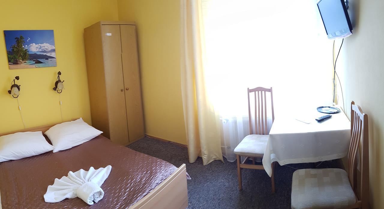 Hotel Eden Rzeszów Buitenkant foto